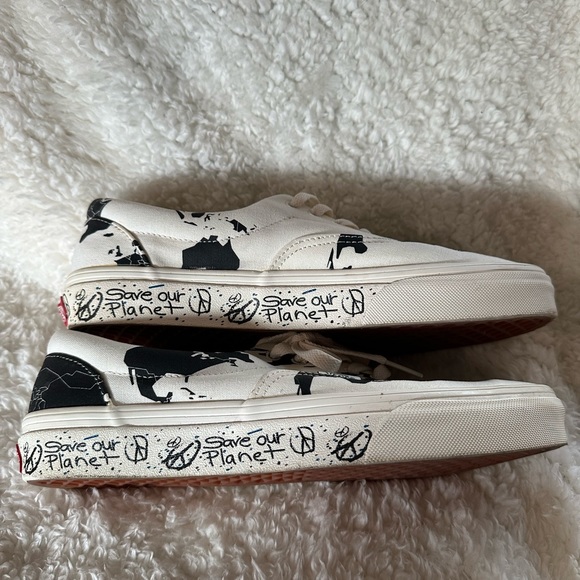 Vans x Era Save Our Planet ‘White Black’ Old Skool size Women’s 9 - Picture 4 of 9